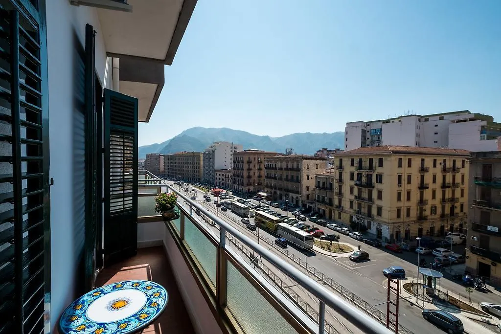 Mille E Una Notte / Station Apartment Palermo 0*,