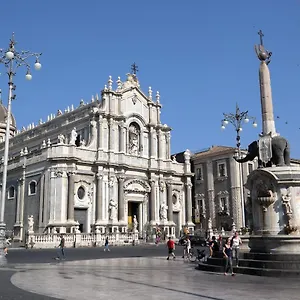 https://splendida-dimora-santelena-catania-fulcrum.sicilyhotelsitaly.net